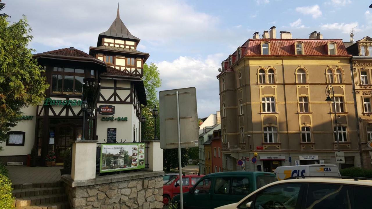 Laura'S Apartment Karlovy Vary Exterior foto